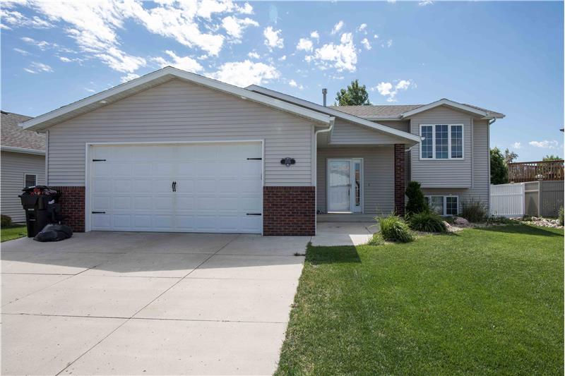 2225 Lacorte Loop