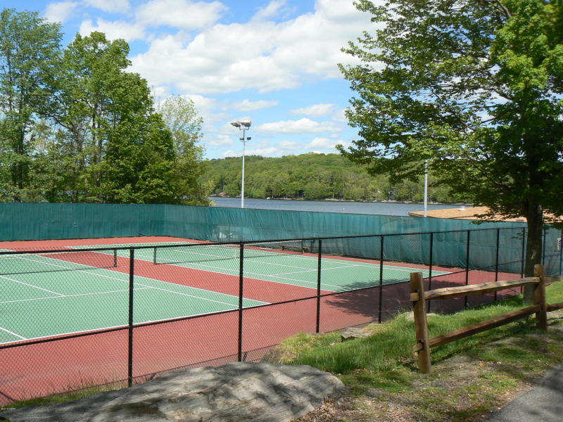 Hideout Tennis Courts