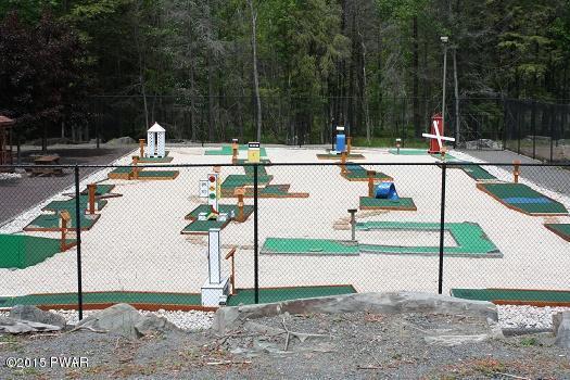 Hideout Mini Golf
