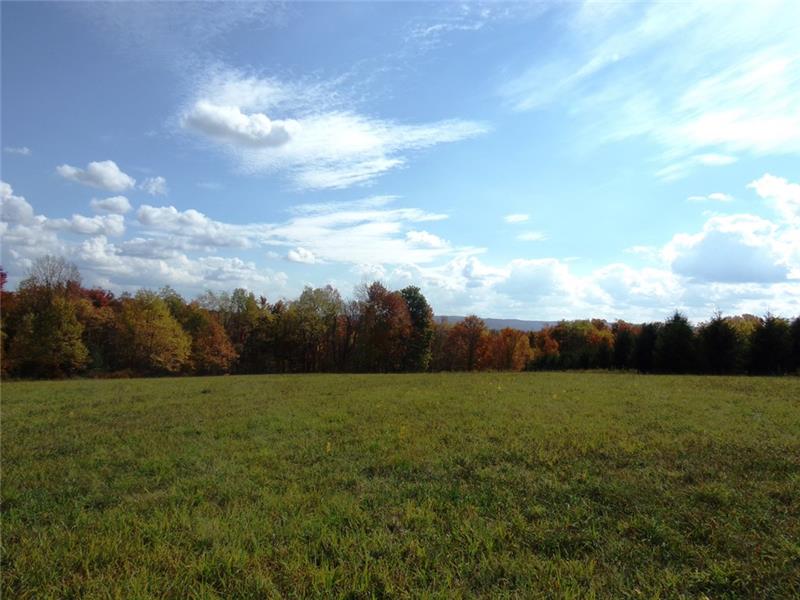 12 Acres of Gorgeous Views 