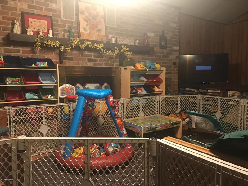 Living or Dining Room