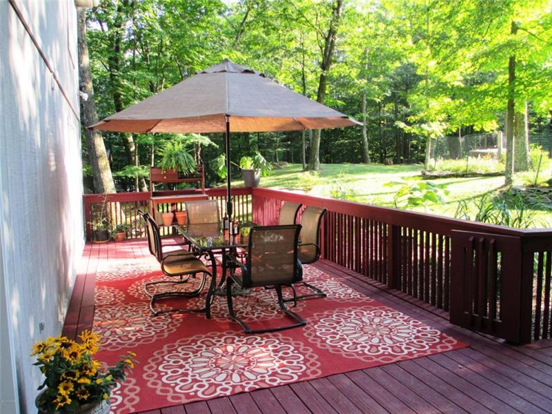 Private Back Deck