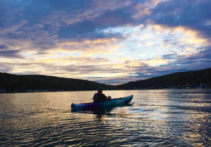 Hideout Kayaking Roamingwood Lake