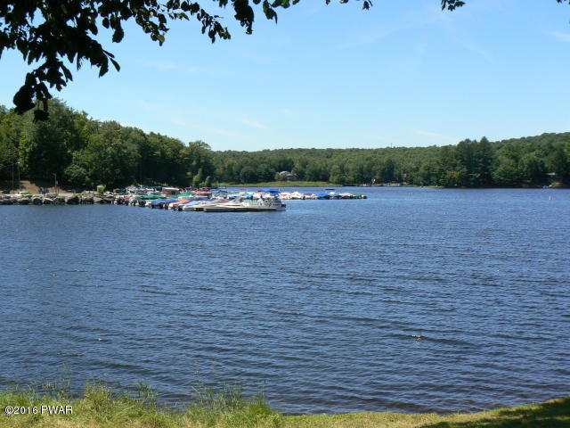 Lake Roamingwood