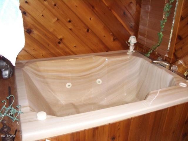 Master Bath Jacuzzi