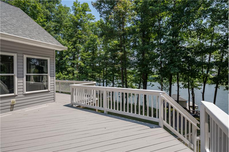 Large entertaining deck spannign entire back of house