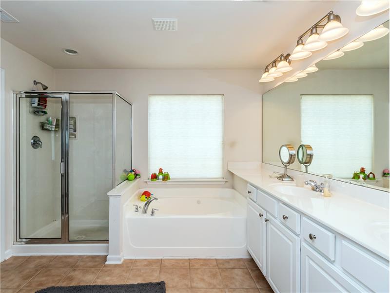 Master Bath - Jetted Tub