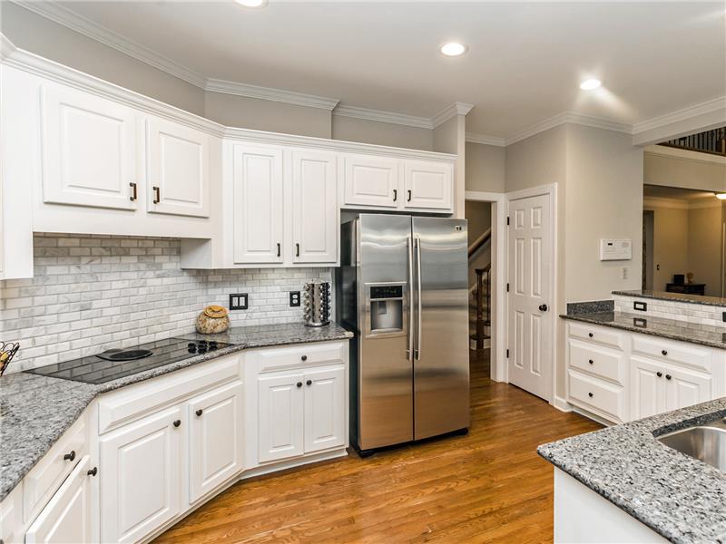 GRANITE COUNTER TOPS - TILE BACKSPLASH