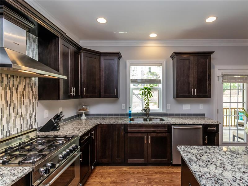 Beautiful Granite & Tile Back-Splash