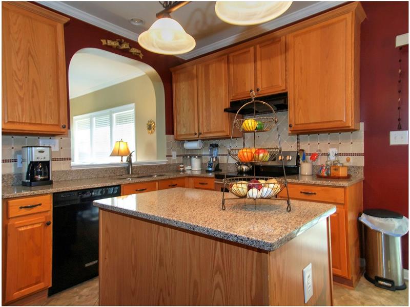 Kitchen Overlooks Family Room - Apex NC Real Estate Woodridge Homes for Sale