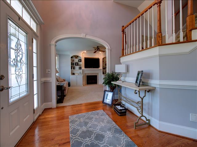 Foyer Find Homes for Sale in Apex NC