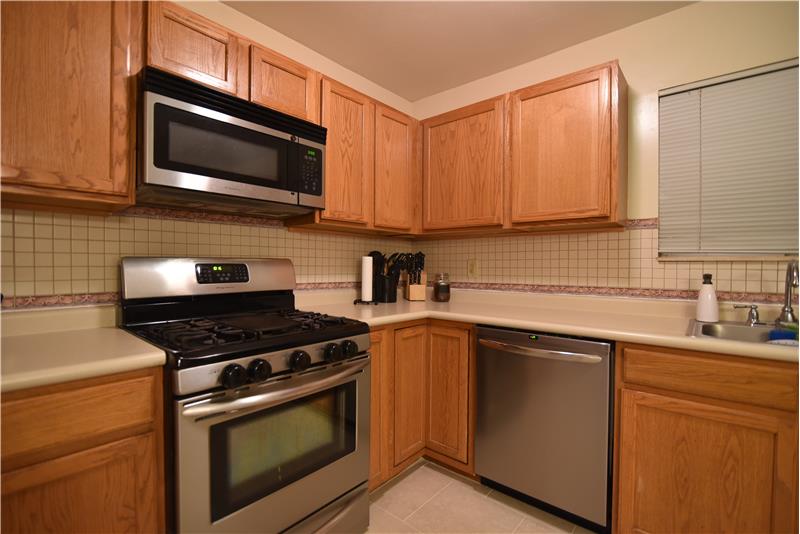 Property pictures of 133 Lyman Ave, Staten Island, NY 10305, USA