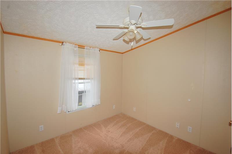 2nd Bedroom-New carpet