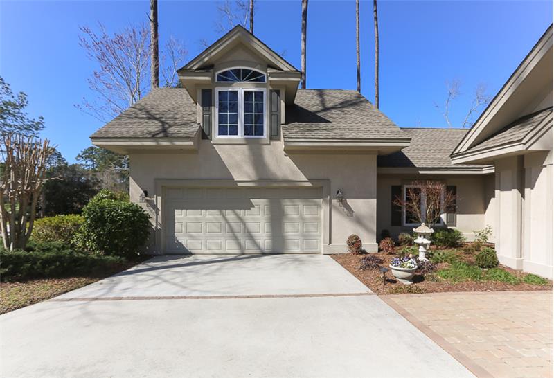 Side-entry 2-car garage