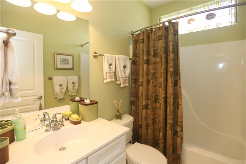 Bedroom 2 En-suite Bath
