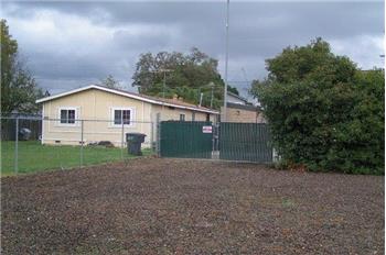 Primary listing photos for listing ID 469203