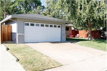 Primary listing photos for listing ID 516981