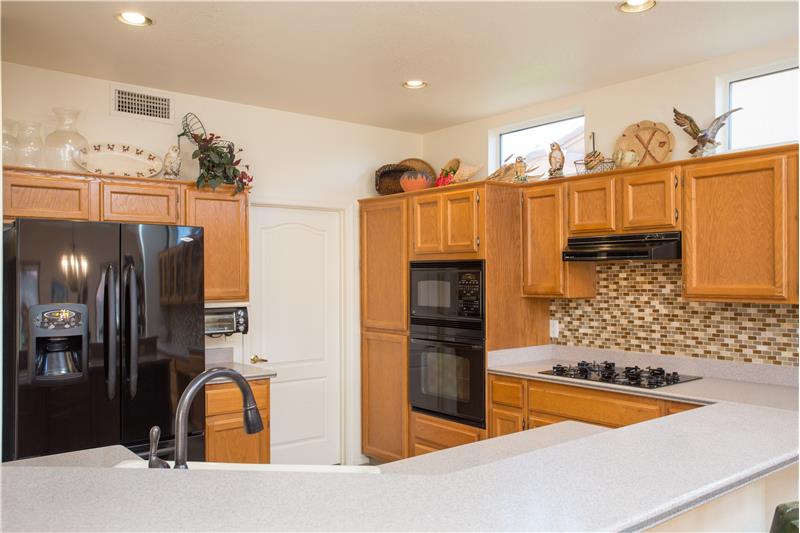 Gas Cooktop & Upgraded Appliances