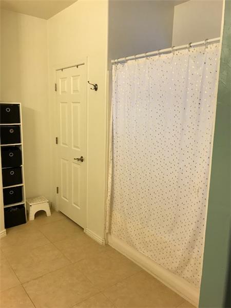 Tub/Shower Combo & Linen Closet
