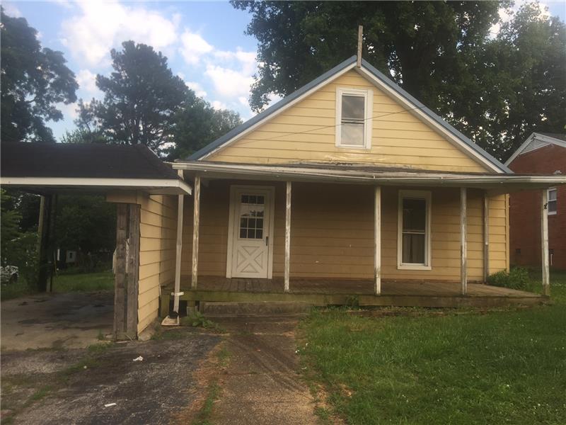 235 W 7th St
