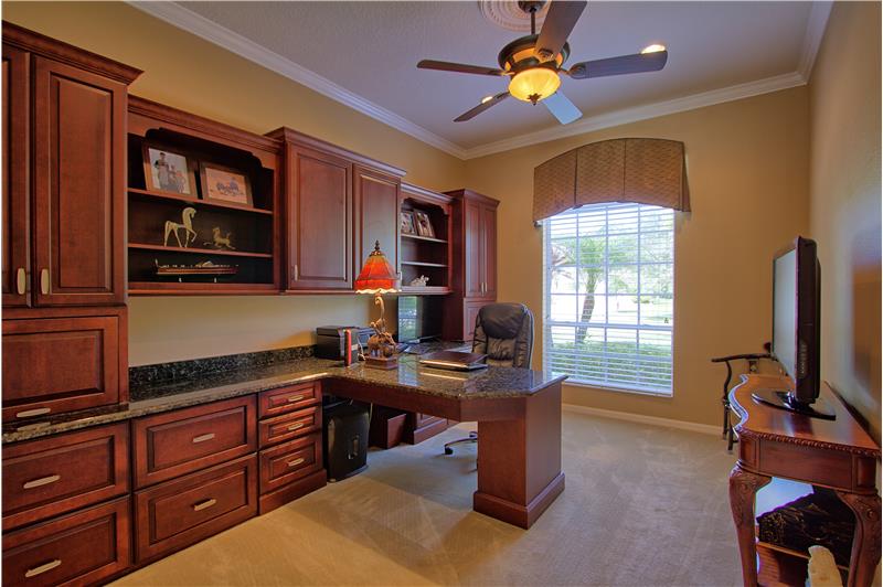 5003 Waydale Lane Tampa, FL 33647_Custom Executive Office
