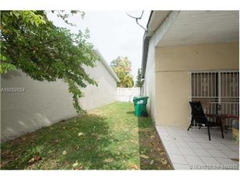 Primary listing photos for listing ID 470116