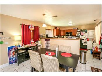 Primary listing photos for listing ID 475319