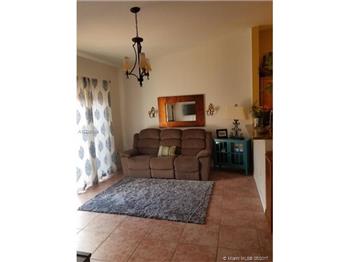 Primary listing photos for listing ID 476256