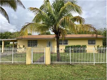 Primary listing photos for listing ID 476769