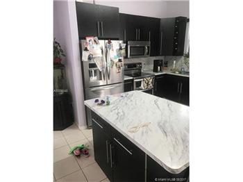 Primary listing photos for listing ID 479037