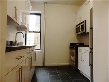 Primary listing photos for listing ID 451985