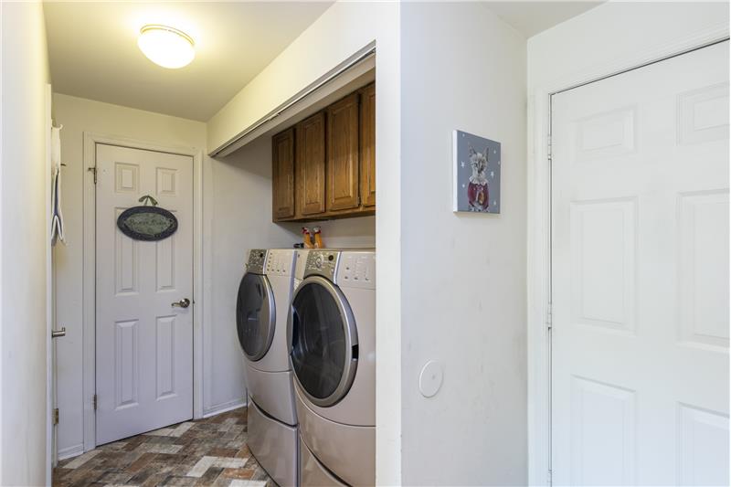 Laundry Room Chesterbrook Townhouses for Sale  