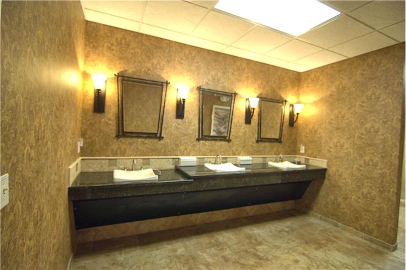 Owners Clubhouse Wash Room