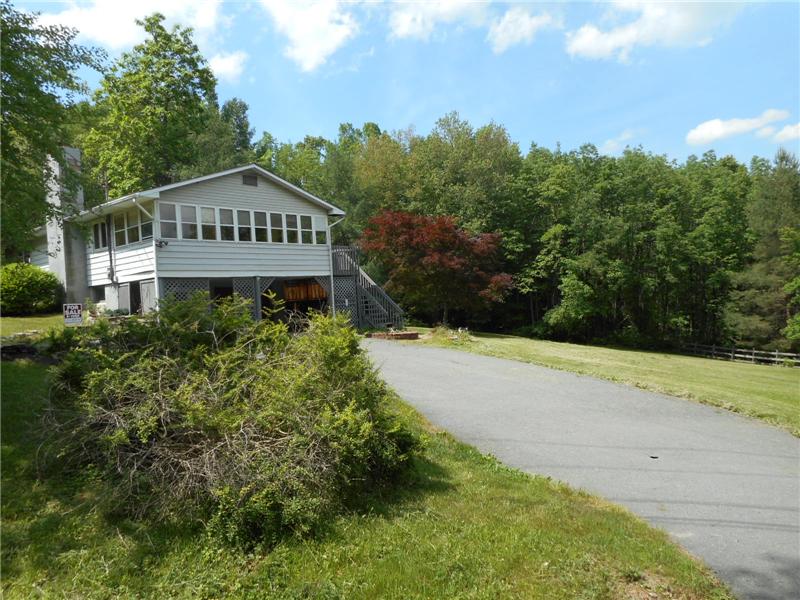 127 DECKER LANE, MATAMORAS, PA