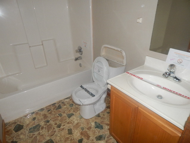 2nd bathroom