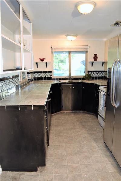 All appliances stay!