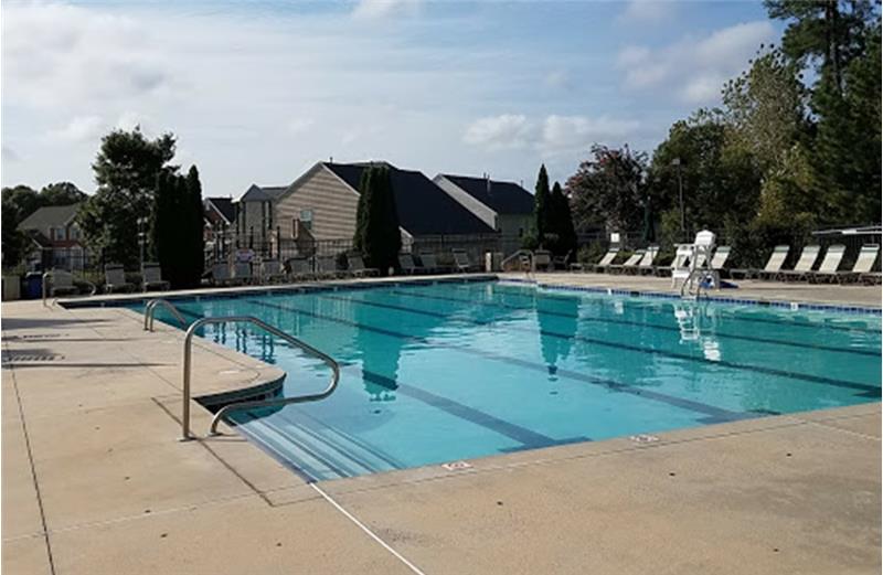 Weston Glen Community Swimming Pool