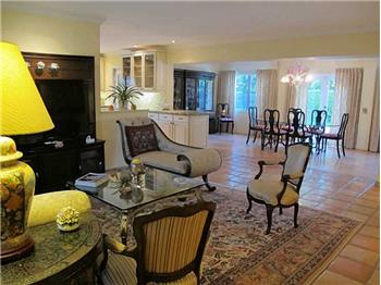 Primary listing photos for listing ID 426718