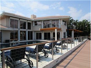 Primary listing photos for listing ID 426743