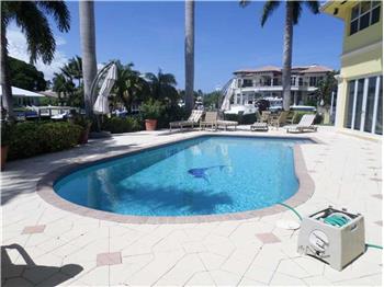 Primary listing photos for listing ID 426749