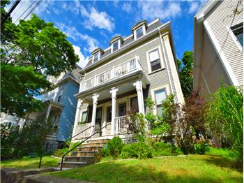 Primary listing photos for listing ID 517801