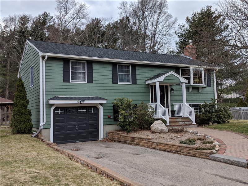 8 Hallowell Road