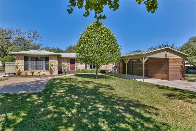 5804 Lakeside Trail