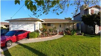 Primary listing photos for listing ID 475524