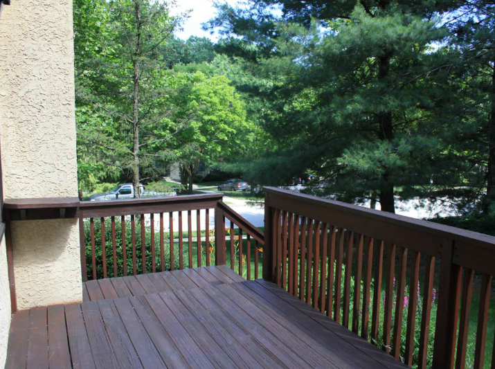 1475 Conifer Dr, West Chester, PA 19380 Deck