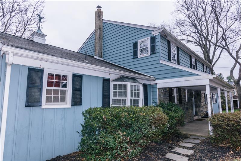 513 Watch Hill Road Exterior Front Porch Entry