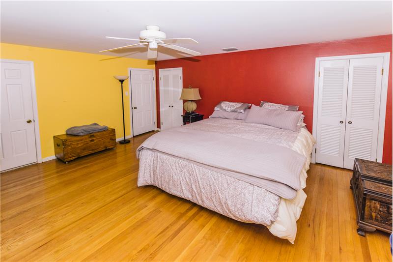 513 Watch Hill Road Master Bedroom