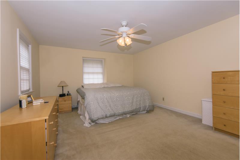 1604 Ridgeway Road, Havertown, PA 19083 