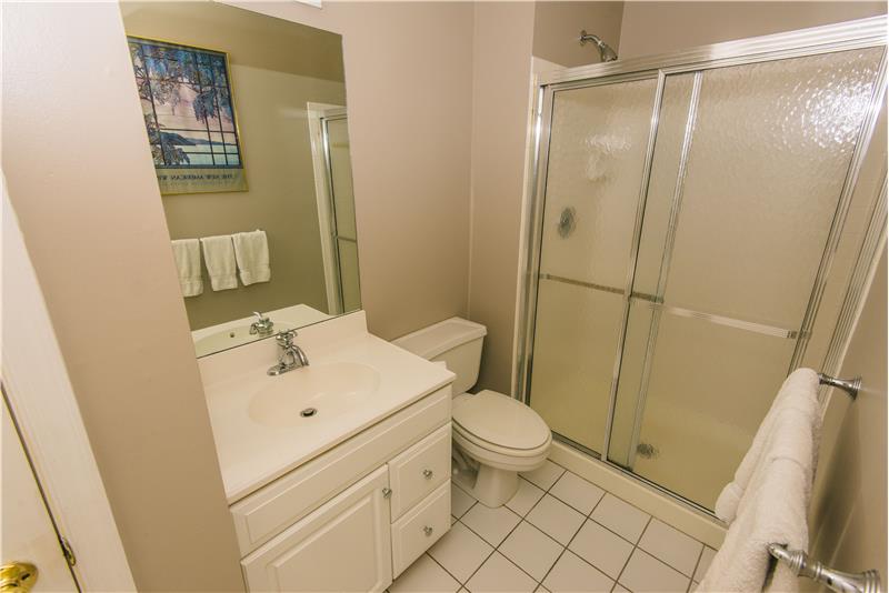 1708 Adler Lane Bathroom