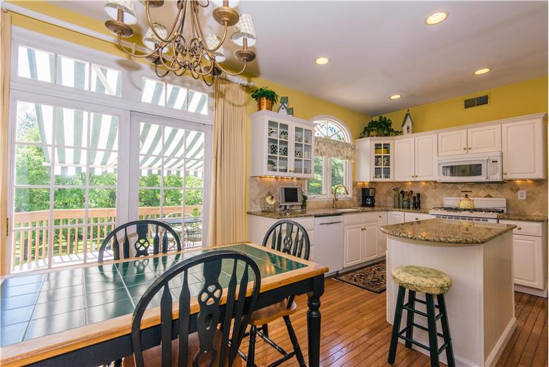1708 Adler Lane Eat in Kitchen